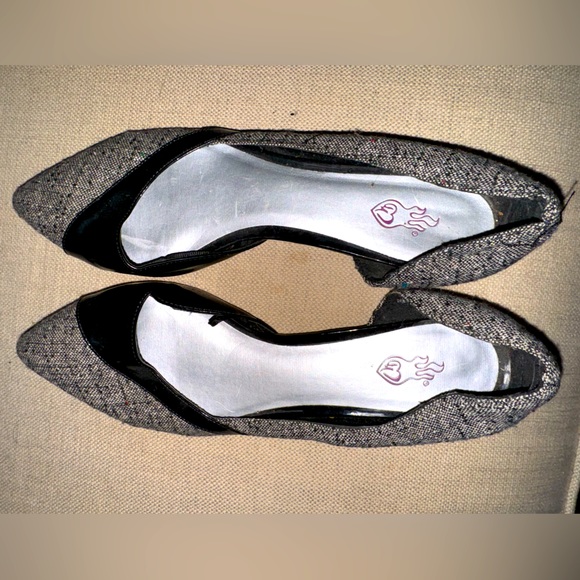 Torrid Women’s tweed kitten heel shoe - Picture 1 of 2